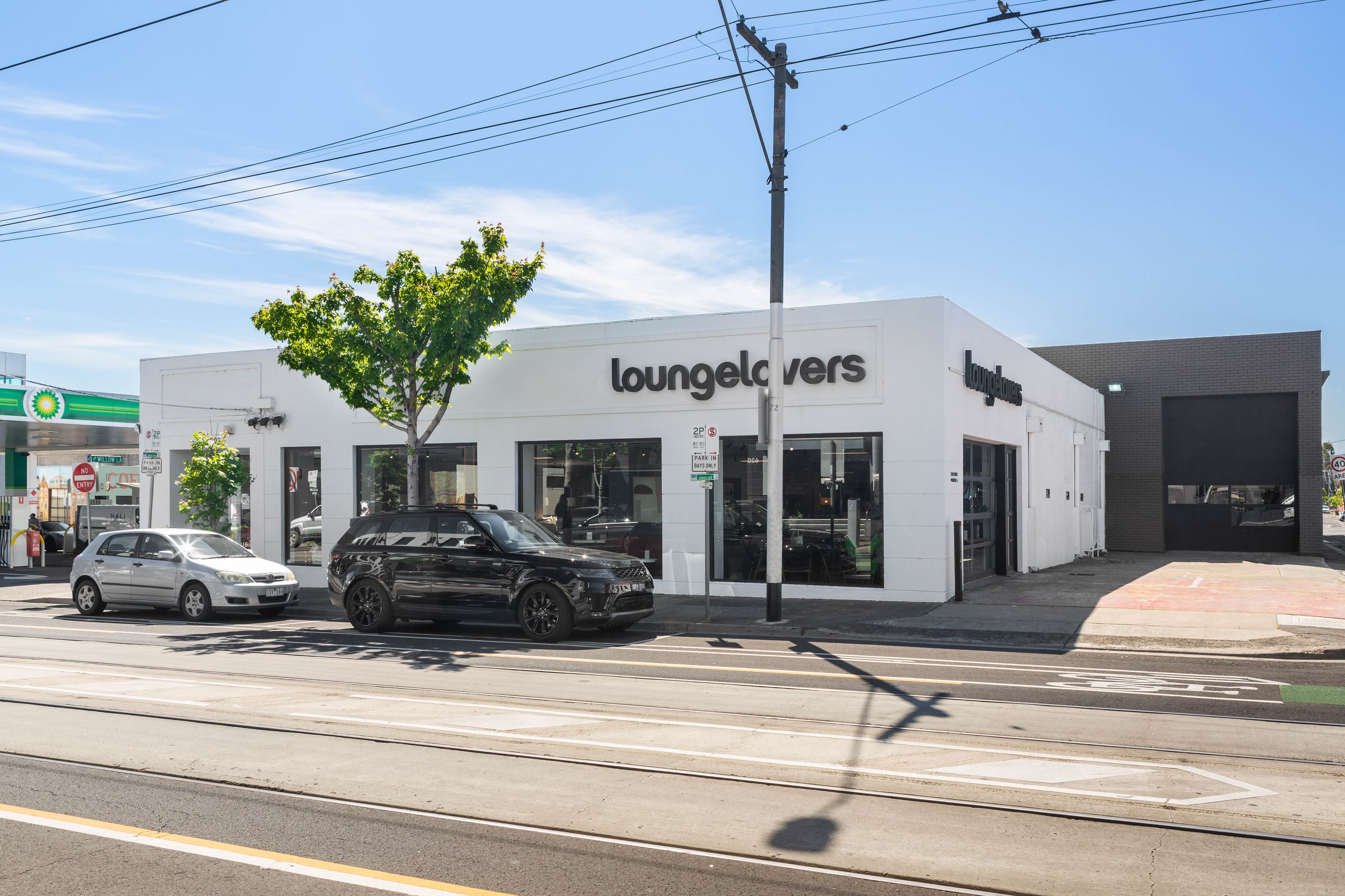 Adelaide Showroom Lounge Lovers